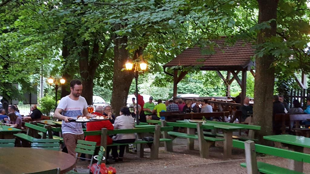 Gasthof Schiller Bei Bamberg Strullendorf Bagian luar foto